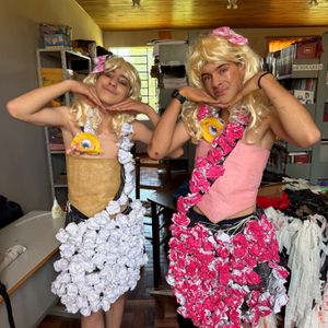 Leonardo, Caetano, Dhyullia e Anelise.