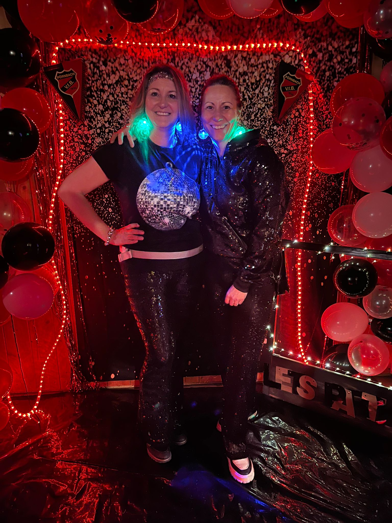 Diskogirls Andrea und Dani